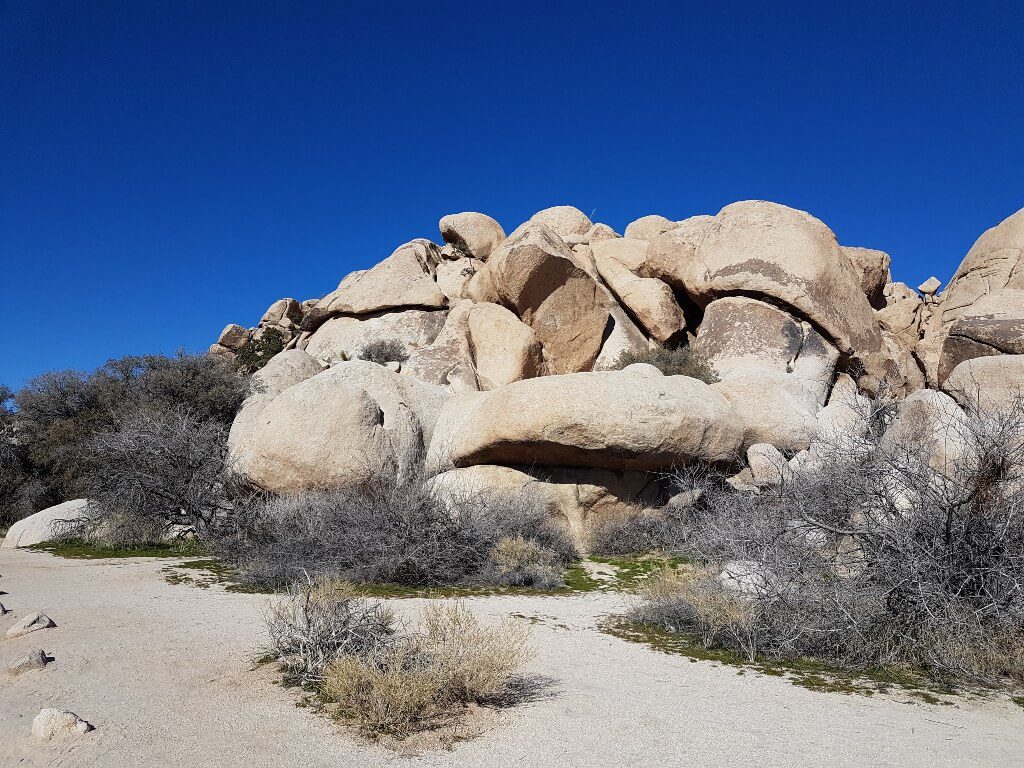 Rock formations along the Barker Dam trail in Joshua Tree National Park